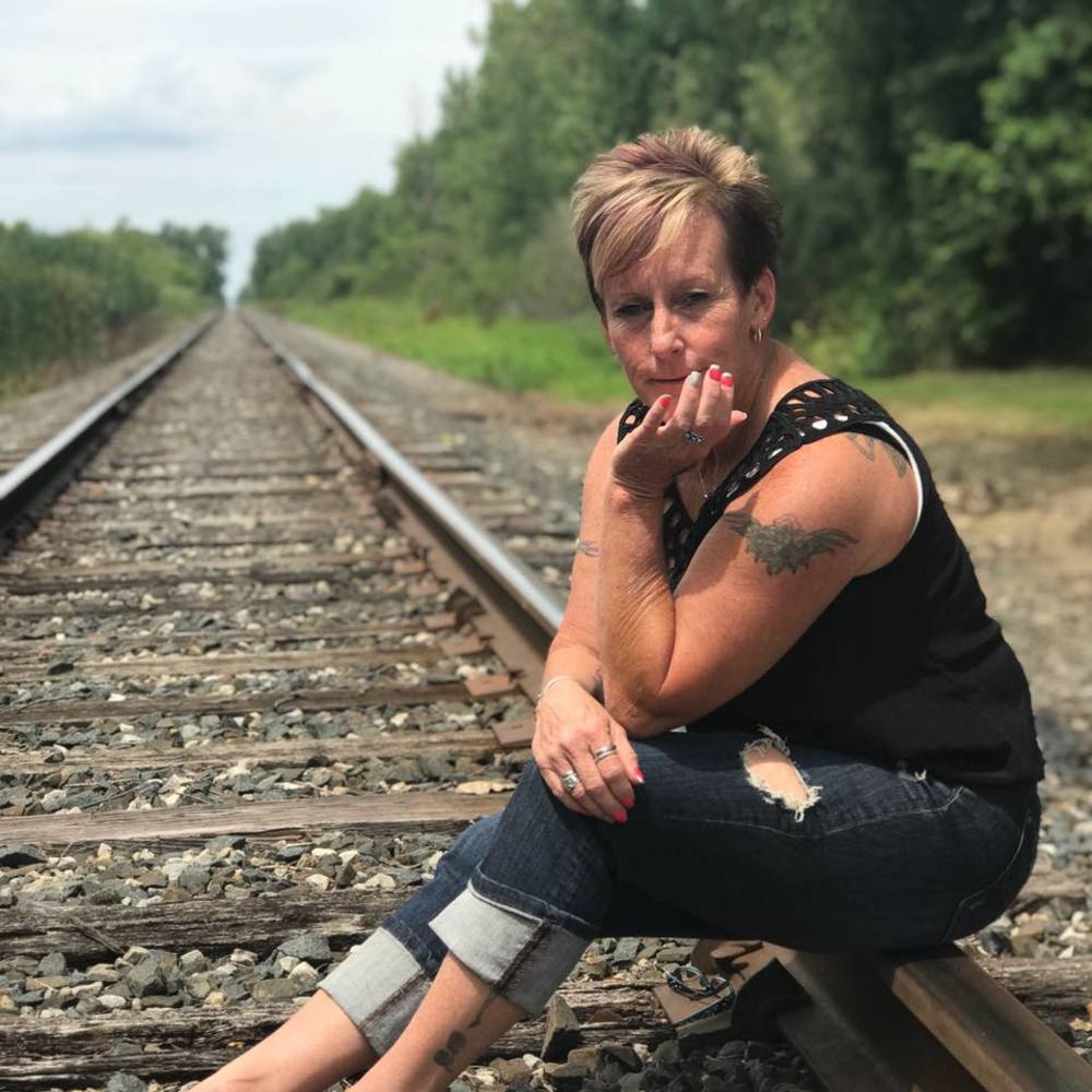 Meet your Posher, Shelly